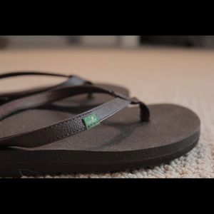 sanuk yoga spree 3 flip flops